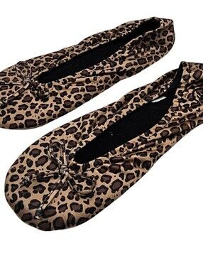 Isotoner Womens L (8-9) Ballet Style Slippers Leopard Cheetah Print Leather Sole